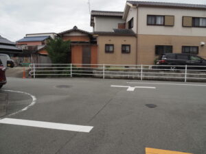 暗渠から開渠となる清川（伊勢市辻久留）