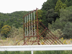 国道42号の歩道にて(伊勢市二見町松下)