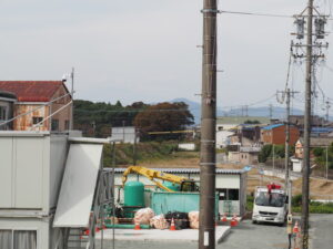 しばらくは圧送設備ヤードで、ゆくゆくはP9、P10橋梁が建設される用地
