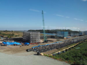 JR参宮線 宮川橋梁から眺めた新宮川橋の橋脚工事現場