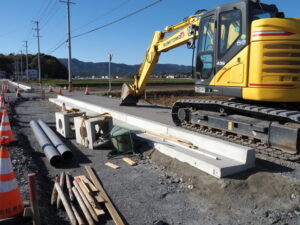 道路改良中の町道田丸宮古線（玉城町勝田）