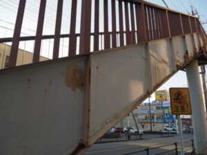 これも修繕?(八間道路の船江一丁目歩道橋)