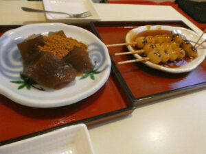 加茂みたらし茶屋にて