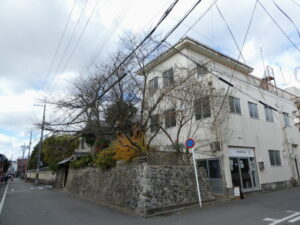 京都市上京区相国寺門前町にて