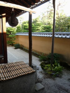 龍源院の担雪井ほか