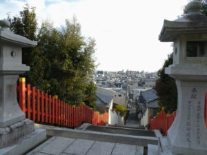 建勲神社 南参道