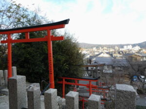 義照稲荷神社付近にて