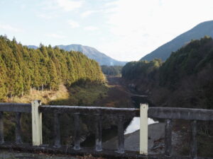 舟木橋から望む宮川の下流側